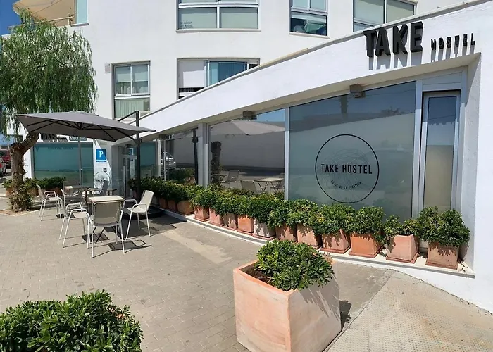 Take Surf Hostel Conil
