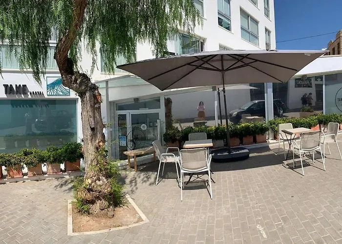 Take Surf Hostel Conil